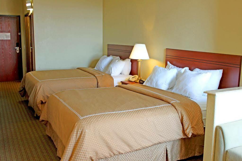 Quality Suites Austin Exterior photo